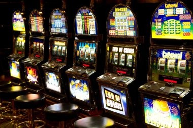 okta338 platform offering live casino, slots, and sports betting